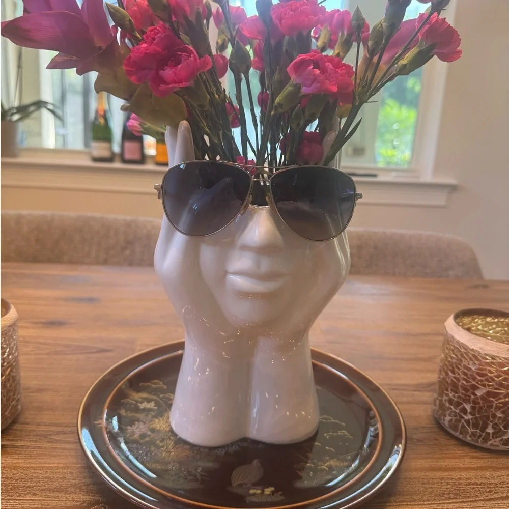 Tiffany aviator blue sunglasses. Slightly used good condition.
